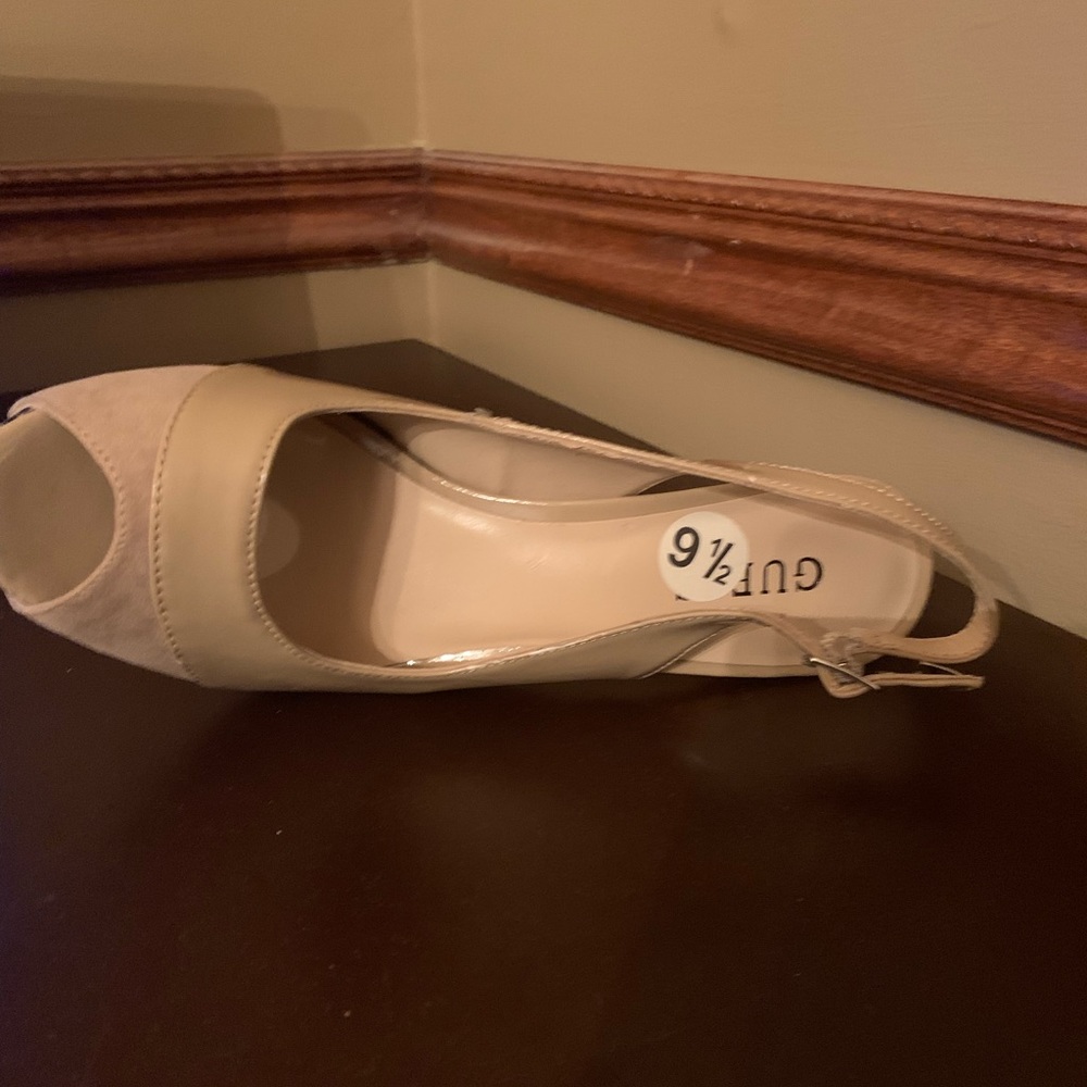 Designer Shoes - Picture 5 of 8